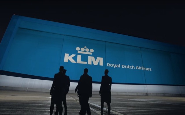 KLMオランダ航空、ドリームライナー初号機のアンボクシング・ムービーを公開（1）