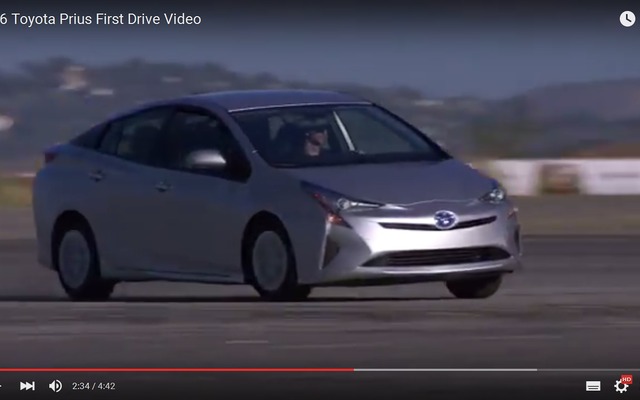 新型トヨタプリウスをテストする米『GreenCarReports』