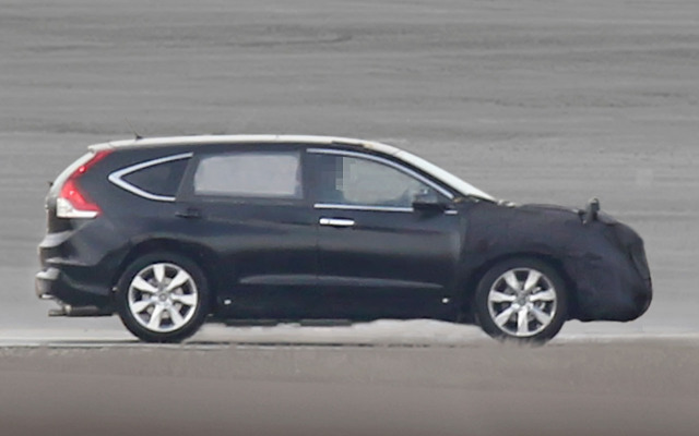 ホンダCR-V 次期型 PHV スクープ写真