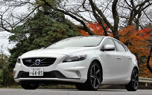 ボルボ V40 D4 Rデザイン
