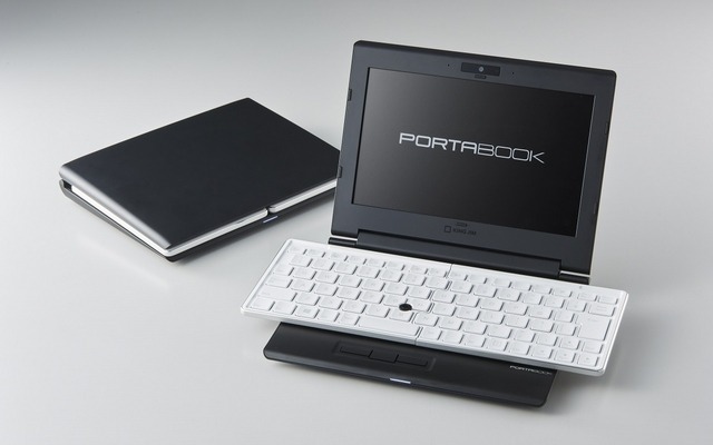 折りたたみ式キーボードを搭載した8型WindowsノートPC「ポータブック XMC10」。発売は2月12日