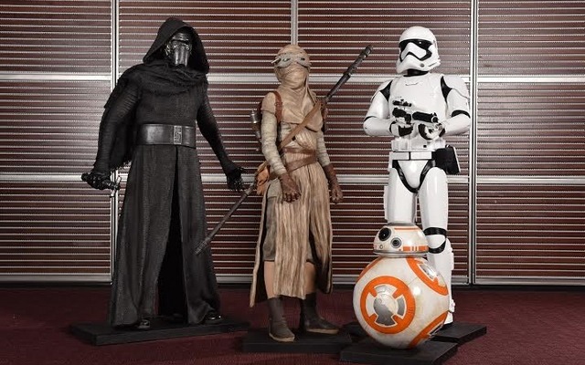 カイロ・レン、レイ、フィン、BB-8の等身大フィギュア
