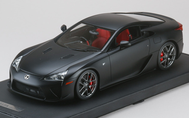 レクサス LFA 1:18スケールモデル