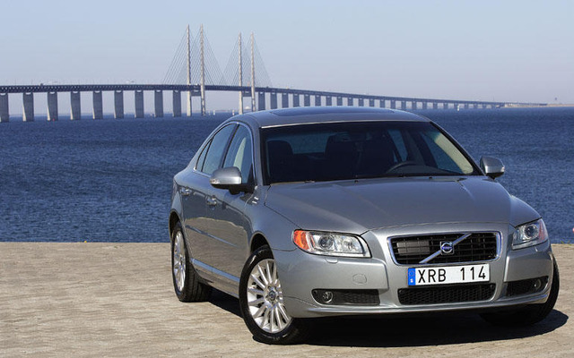 【ボルボ S80 新型海外リポート】よりスタイリッシュに…河村康彦