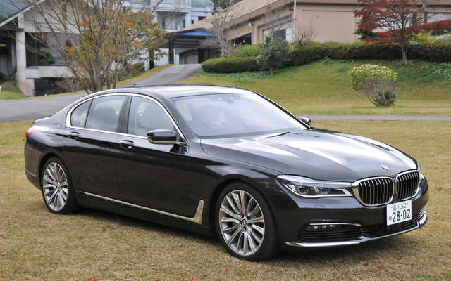 BMW 740i