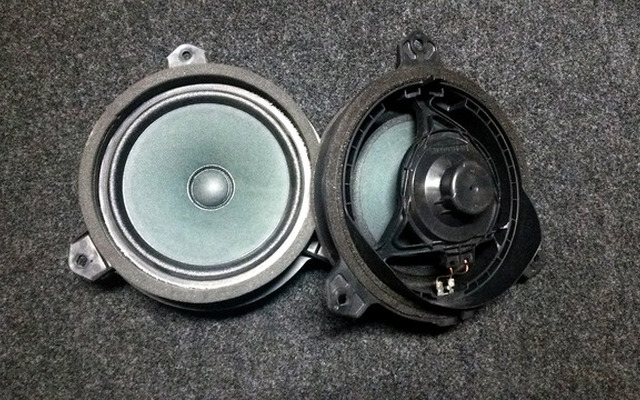 【スピーカー交換のススメ】振動板素材の違いで音色は異なる！