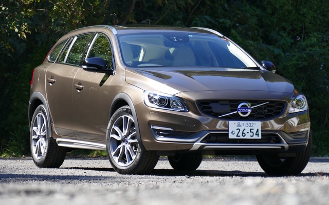 ボルボ V60 クロスカントリー T5 AWD SE
