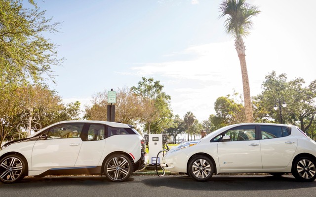 BMW i3と日産リーフ