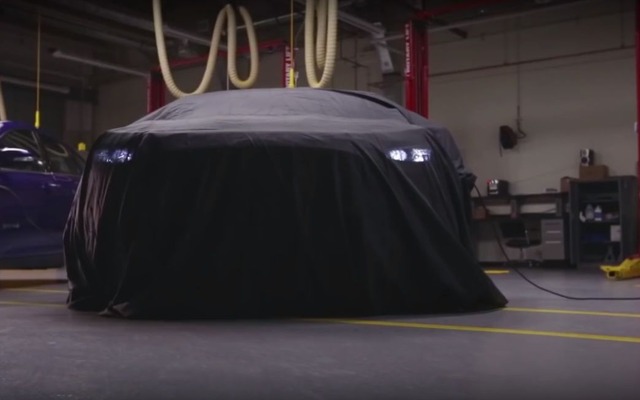 フォードの謎の電動化車両の予告イメージ