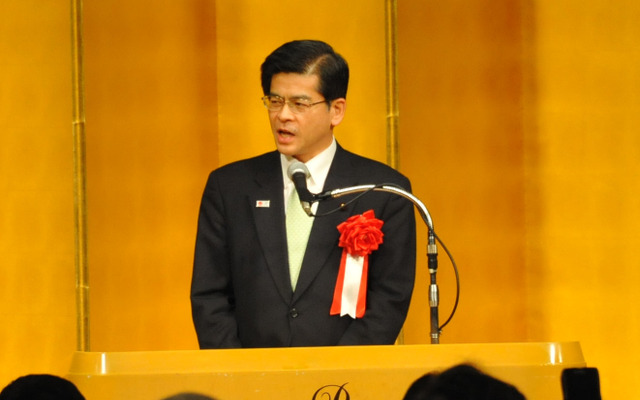 自動車工業団体新春賀詞交歓会で挨拶する石井啓一国交相（5日・品川区）