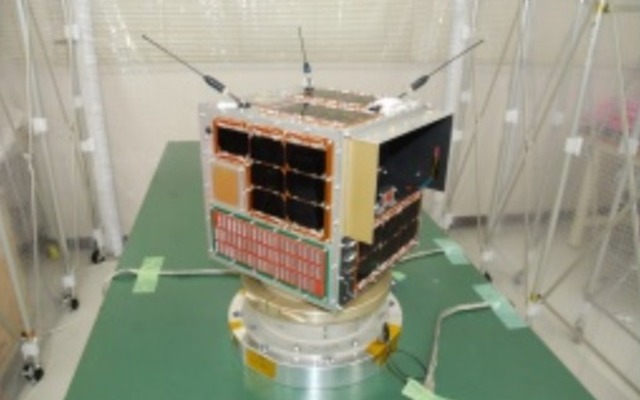 放電実験衛星「鳳龍四号」