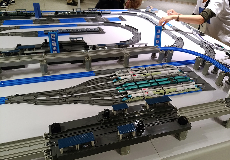 東京鉄道祭16 プラレールで山手線全29駅再現 Jr技術部門のジオラマも レスポンス Response Jp
