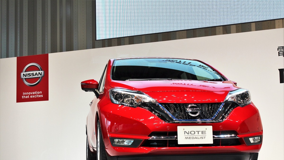 日産 ノートe Power Vモーショングリルはこれまでの流れから生まれた レスポンス Response Jp 日産 ノートe Power Vモーショングリルはこれまでの流れから生まれた レスポンス Response Jp