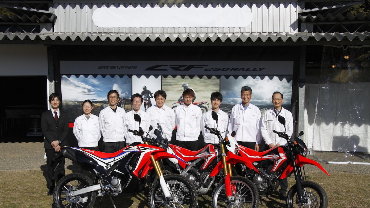 こだわった非対称マスク デュアルチップledで実現 ホンダ Crf250ラリー開発責任者 レスポンス Response Jp こだわった非対称マスク デュアルチップledで実現 ホンダ Crf250ラリー開発責任者 レスポンス Response Jp