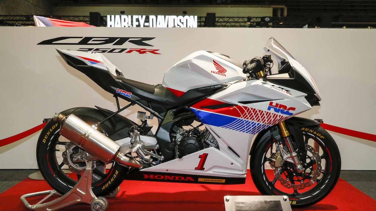 大阪モーターサイクルショー17 早くも披露 ホンダ Cbr250rrレースベース車 レスポンス Response Jp