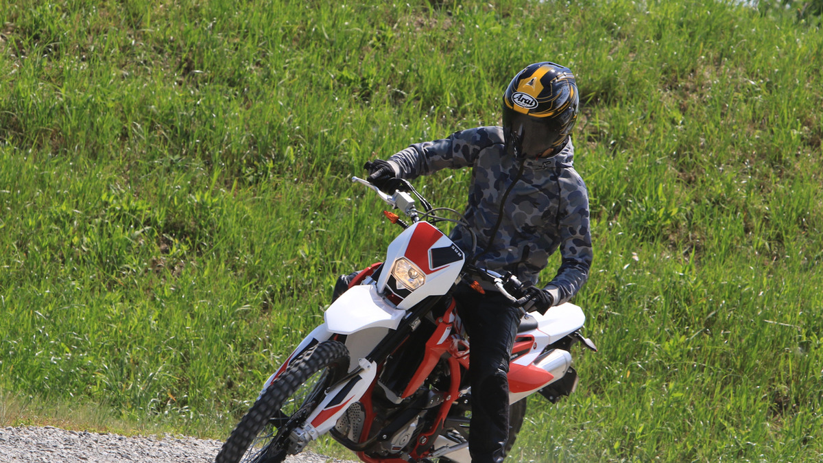 Smw Rs125r 試乗 待望の 原付2種 フルサイズオフローダー 青木タカオ レスポンス Response Jp Smw Rs125r 試乗 待望の 原付2種 フルサイズオフローダー 青木タカオ レスポンス Response Jp