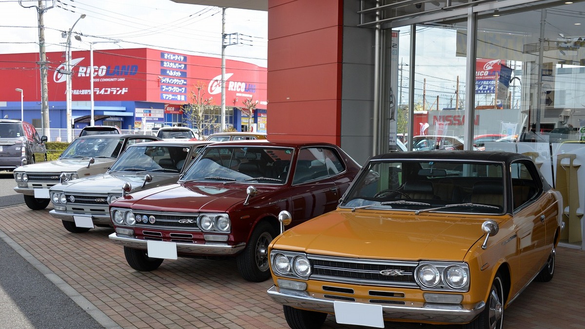 ローレル が誕生50周年 日産村山工場跡地に集結 レスポンス Response Jp