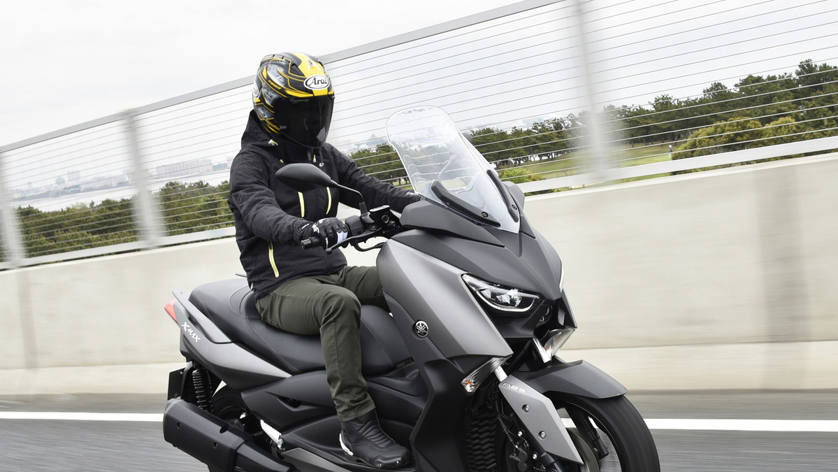 ヤマハ Xmax 試乗 ビッグスクーターブーム再び 最新トレンドのキモは 走りのスポーティさ 青木タカオ レスポンス Response Jp