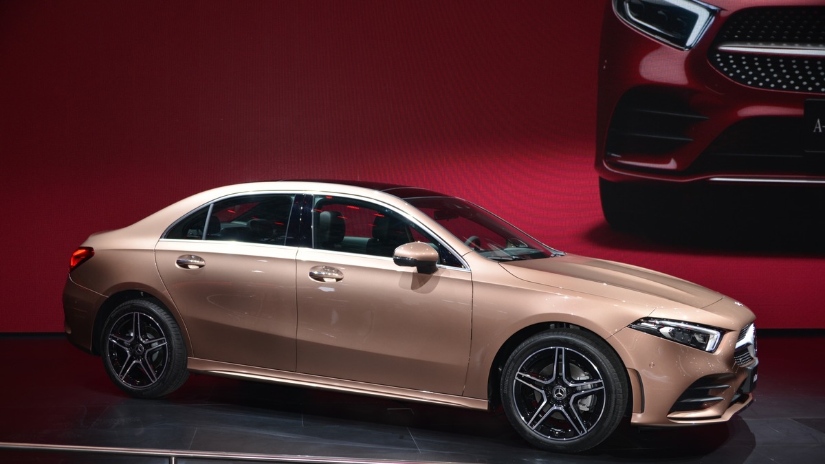 中国専売 ロング を一挙公開 3シリーズl l Q50lなど 北京モーターショー18 詳細画像 レスポンス Response Jp