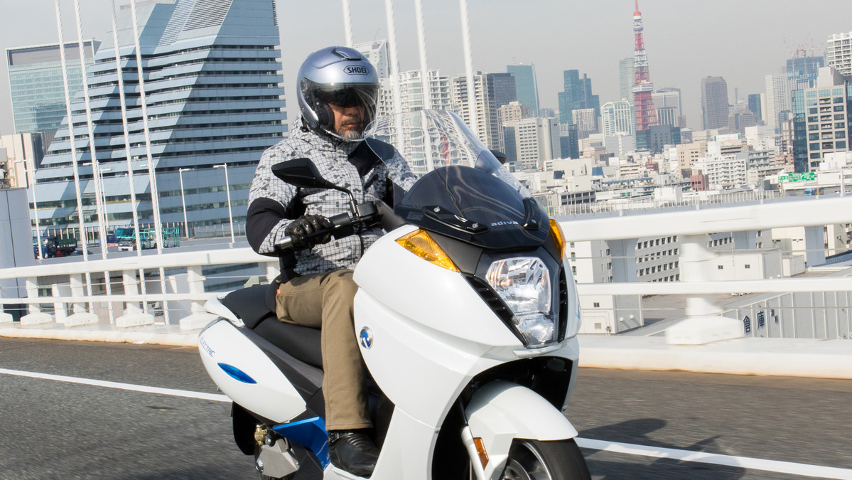 高速道も走れるevスクーター Adiva Vx 1 が面白い 乗ってわかったevの課題と可能性 レスポンス Response Jp 高速道も走れるevスクーター Adiva Vx 1 が面白い 乗ってわかったevの課題と可能性 レスポンス Response Jp