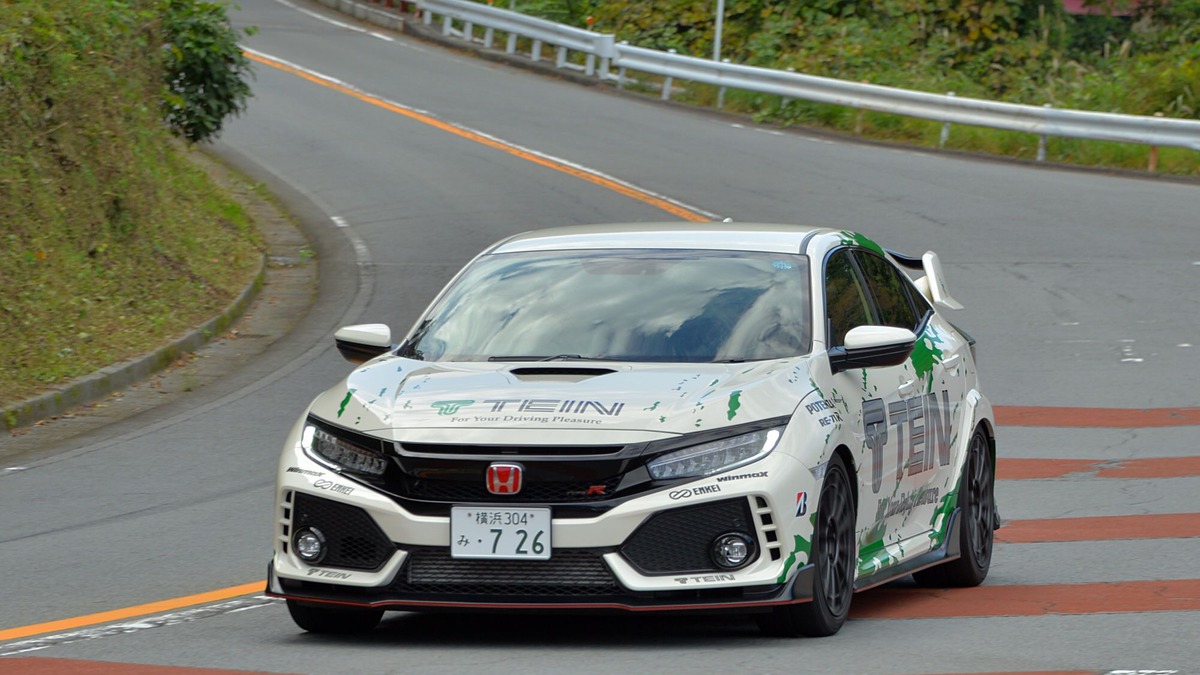 テインの新 車高調キット モノレーシング を シビック タイプr と スイフト スポーツで試す レスポンス Response Jp