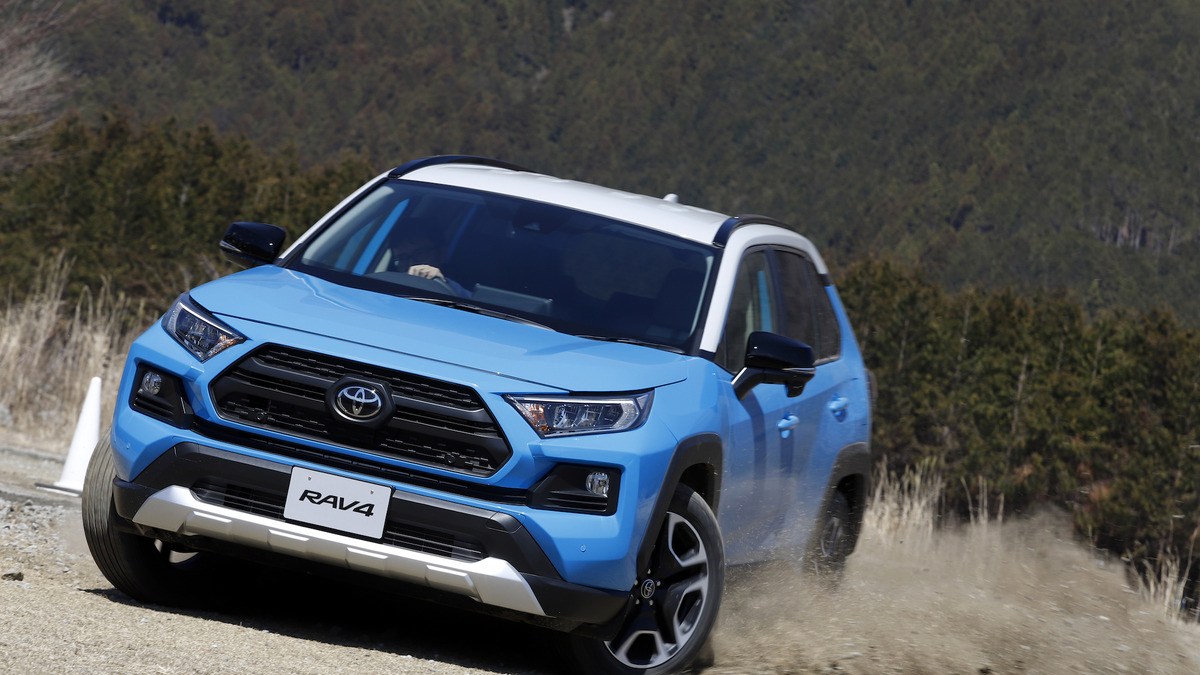 トヨタ Rav4 新型試乗 2リットル4wdの アドベンチャー がおススメな理由 丸山誠 レスポンス Response Jp トヨタ Rav4 新型試乗 2リットル4wdの アドベンチャー がおススメな理由 丸山誠 レスポンス Response Jp