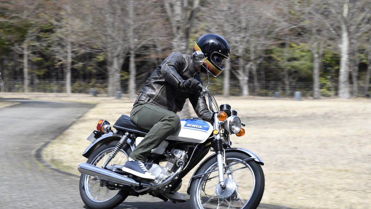 ホンダ ベンリイcb50 試乗 バイク操作覚えた クラッチ付き原付 の懐かしさに涙 青木タカオ レスポンス Response Jp