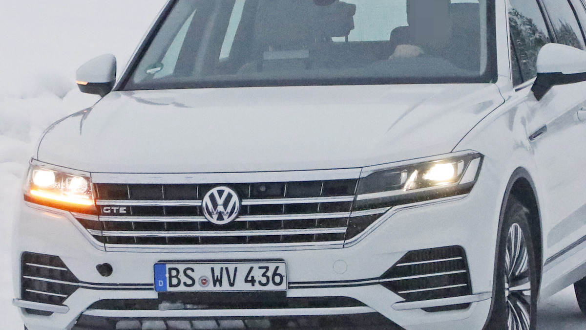 Vw トゥアレグ 新型に欧州向け Gte 登場か フロントグリルに バッジ 光る レスポンス Response Jp Vw トゥアレグ 新型に欧州向け Gte 登場か フロントグリルに バッジ 光る レスポンス Response Jp