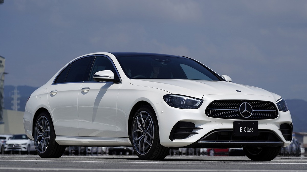 メルセデスベンツ Eクラス 改良新型 エクステリア刷新 新世代ステアリングホイールを初採用 レスポンス Response Jp メルセデスベンツ Eクラス 改良新型 エクステリア刷新 新世代ステアリングホイールを初採用 レスポンス Response Jp