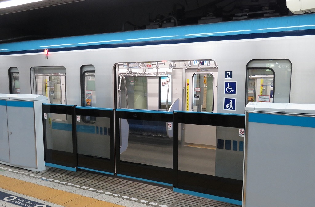 ホームドアの使用開始時期を前倒しで 東京メトロ東陽町駅の人身事故を受け 赤羽大臣が指示 レスポンス Response Jp ホームドアの使用開始時期を前倒しで 東京メトロ東陽町駅の人身事故を受け 赤羽大臣が指示 レスポンス Response Jp