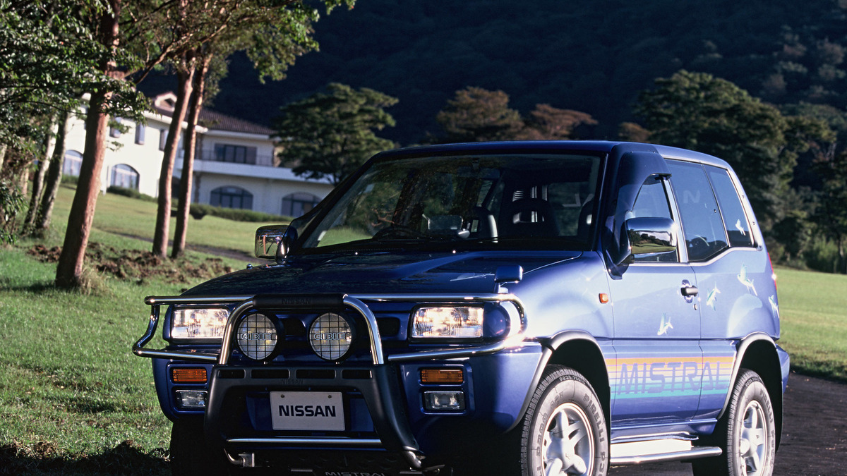 テラノ ミストラル ムーヴメントを先取りした日産のsuvたち 懐かしのカーカタログ レスポンス Response Jp