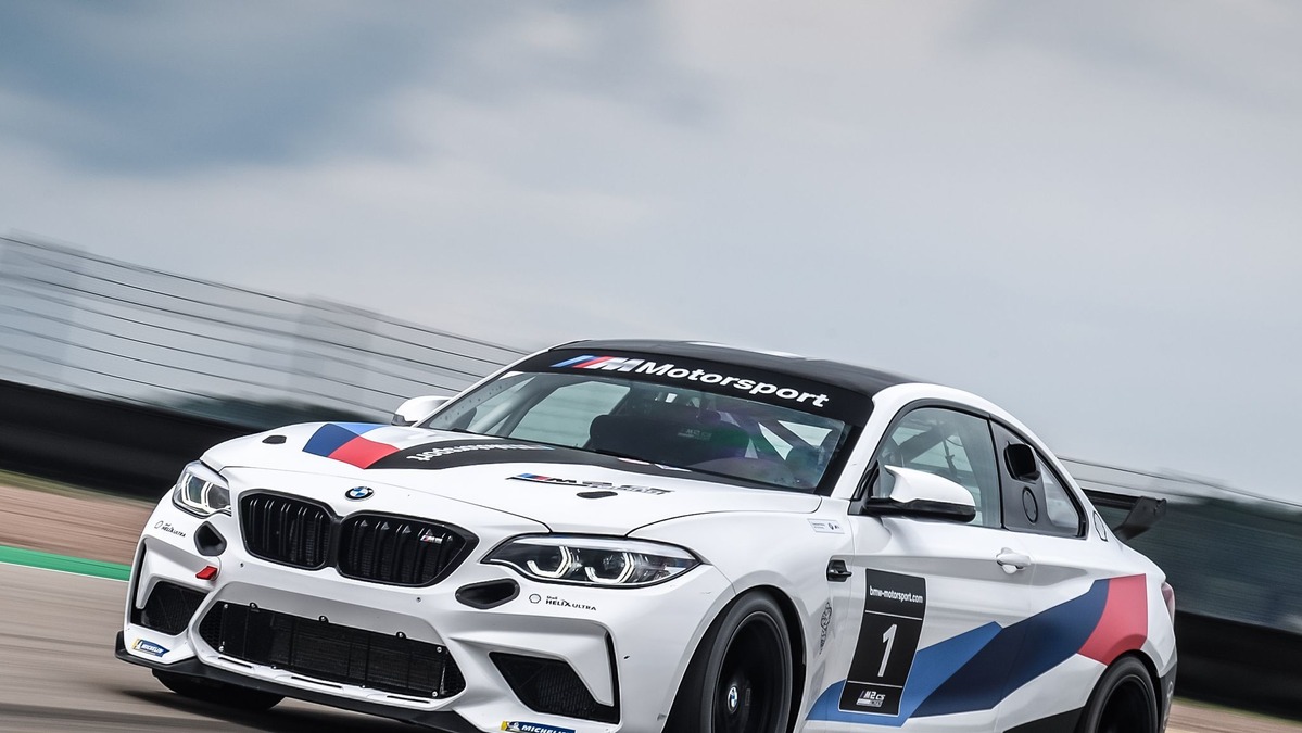 Bmw M2 Cs レーシング が実戦へ 入門レーシングカー レスポンス Response Jp Bmw M2 Cs レーシング が実戦へ 入門レーシングカー レスポンス Response Jp