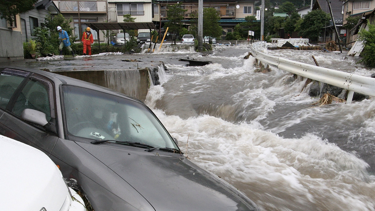 水深が床面を超えたら危険 冠水した道路を走行すると発生する不具合 レスポンス Response Jp