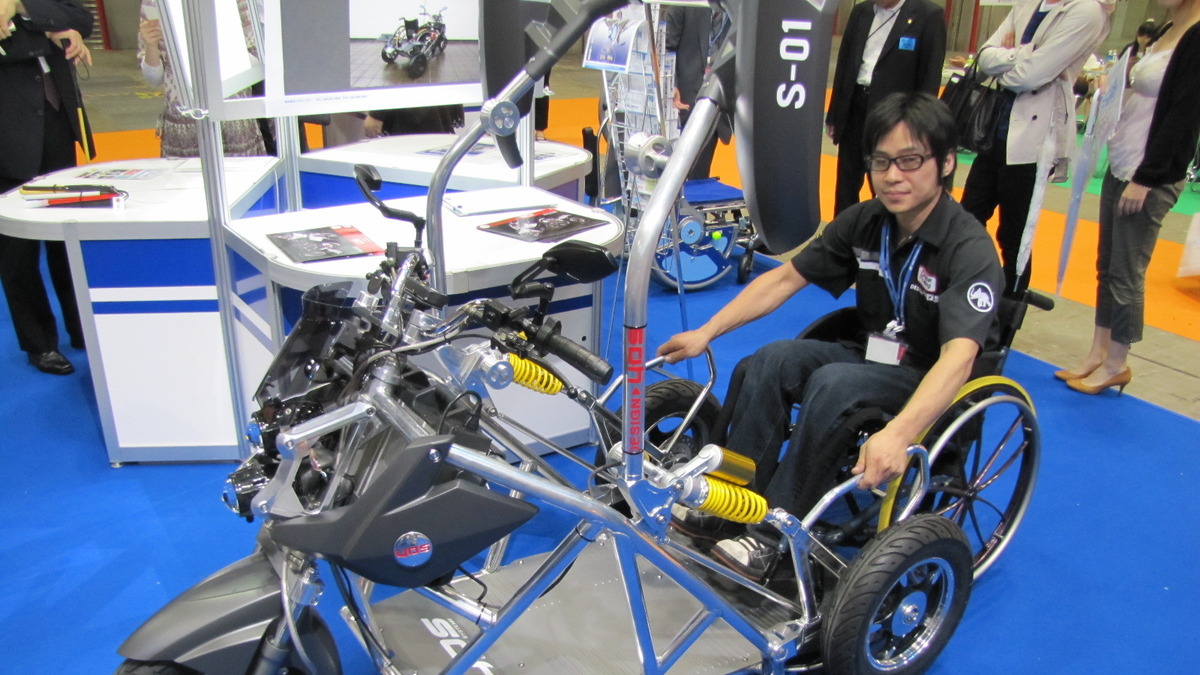 福祉機器展10 車いすでもバイクに乗れる ワイディーエス レスポンス Response Jp 福祉機器展10 車いすでもバイクに乗れる ワイディーエス レスポンス Response Jp