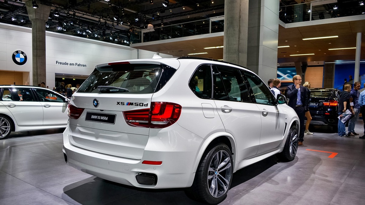 フランクフルトモーターショー13 Bmw X5 M50d 高性能mディーゼルで燃費は14 9km リットル 詳細画像 レスポンス Response Jp
