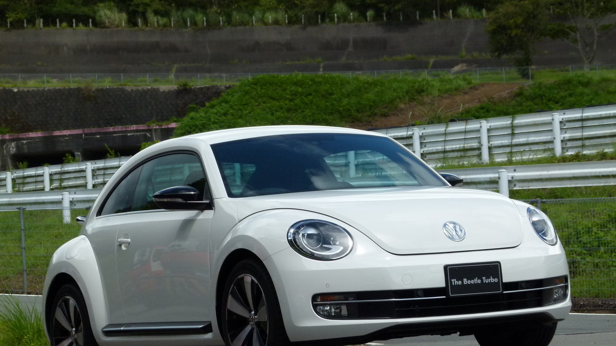 Vw ザ ビートルターボ 試乗 活き活きとした排気音 しなやかな乗り味 島崎七生人 レスポンス Response Jp