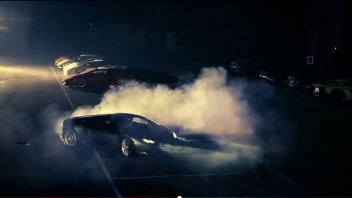 ランボルギーニの新型スーパーカー ウラカン 迫力のバーンアウト 動画 レスポンス Response Jp ランボルギーニの新型スーパーカー ウラカン 迫力のバーンアウト 動画 レスポンス Response Jp