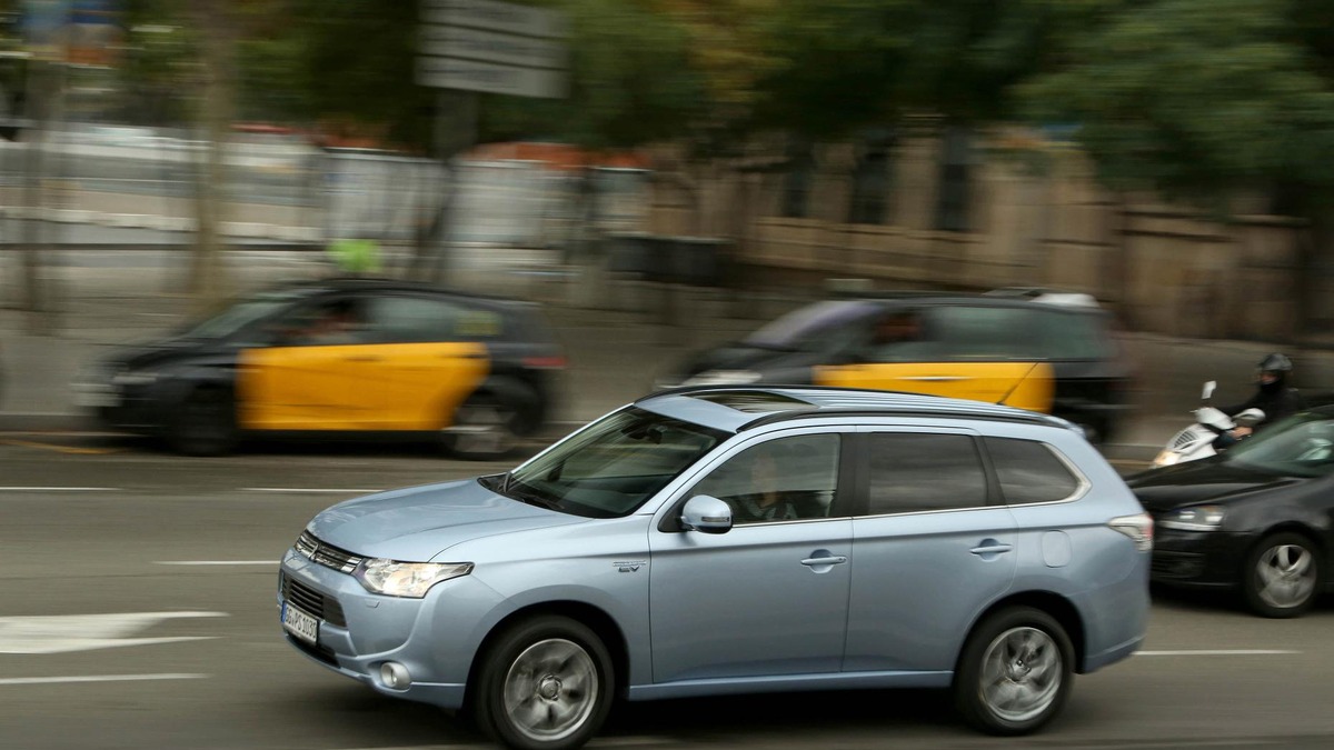 三菱 アウトランダー Phev 欧州受注が1万00台突破 レスポンス Response Jp