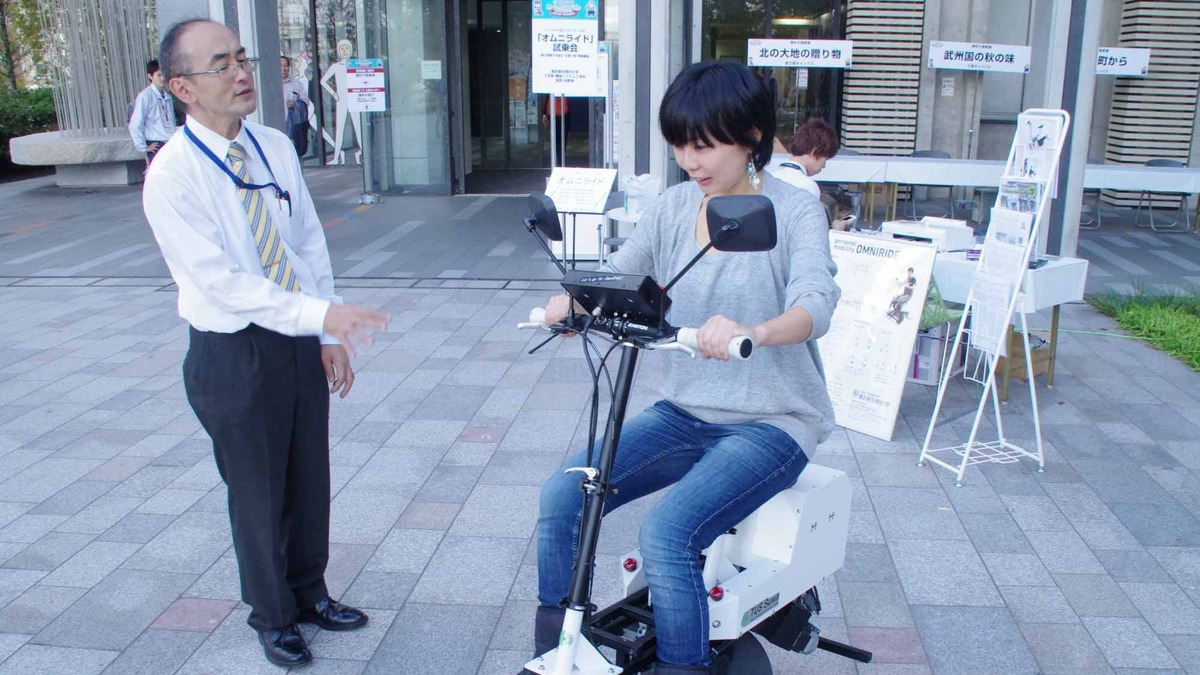 まるでバランスボール 大学の研究室で生まれた面白パーソナルモビリティ オムニライド レスポンス Response Jp まるでバランスボール 大学の研究室で生まれた面白パーソナルモビリティ オムニライド レスポンス Response Jp