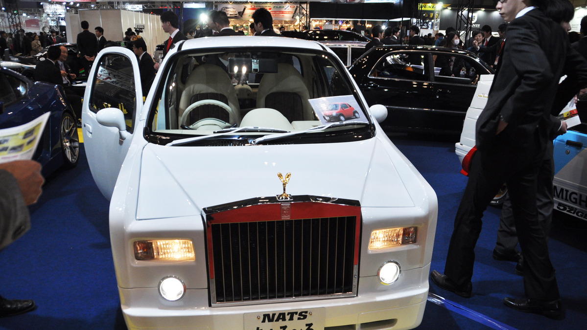 東京オートサロン15 校長先生の軽自動車をロールスロイスに変身 Nats レスポンス Response Jp