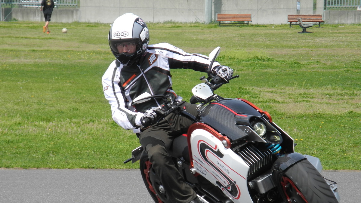 異次元の加速 電動バイク Zecoo の0 100km Hは3秒強 レスポンス Response Jp