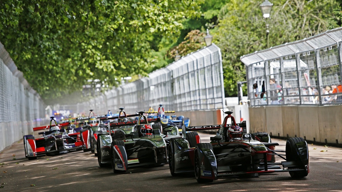 フォーミュラe 第10 11戦 初代王者はネルソン ピケjr 大接戦の末に レスポンス Response Jp フォーミュラe 第10 11戦 初代王者はネルソン ピケjr 大接戦の末に レスポンス Response Jp