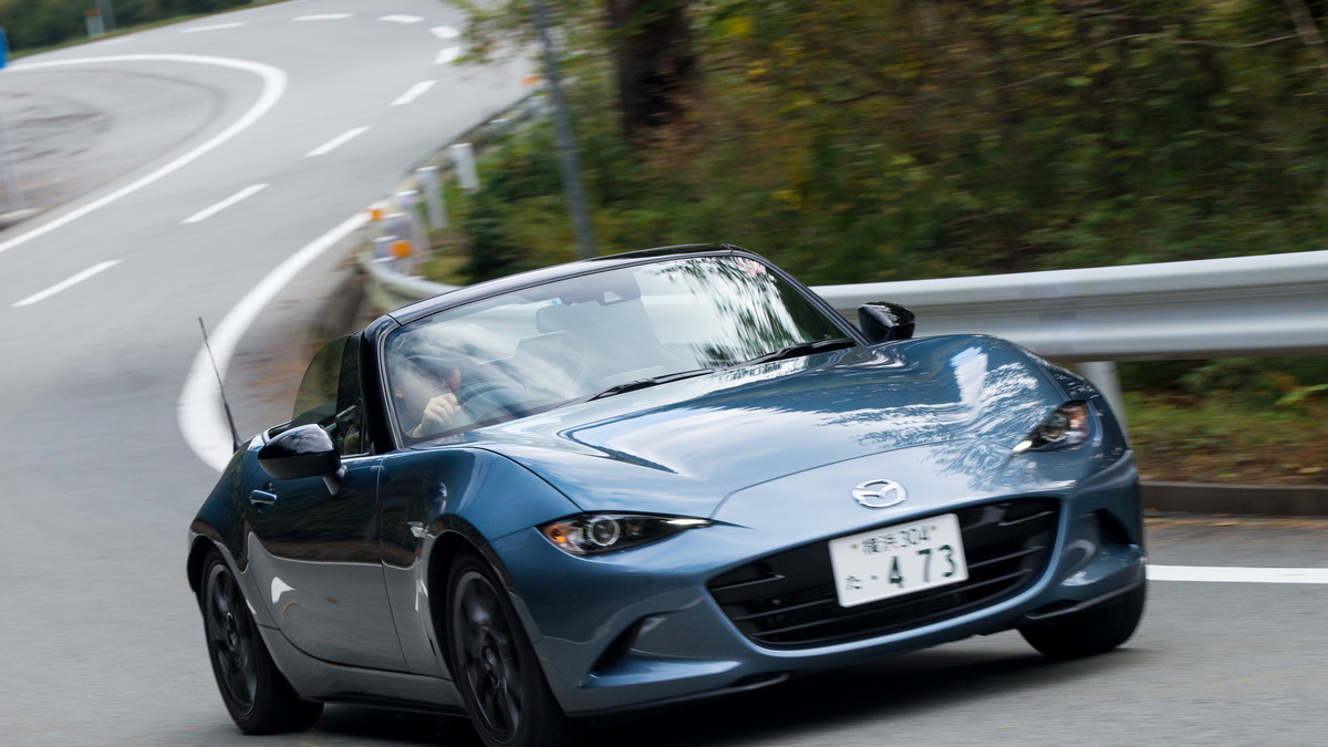 カーオブザイヤー15 選考コメント 初代のファン トゥ ドライブの特徴を見事に保っている ピーター ライオン レスポンス Response Jp カーオブザイヤー15 選考コメント 初代のファン トゥ ドライブの特徴を見事に保っている ピーター ライオン レスポンス Response Jp
