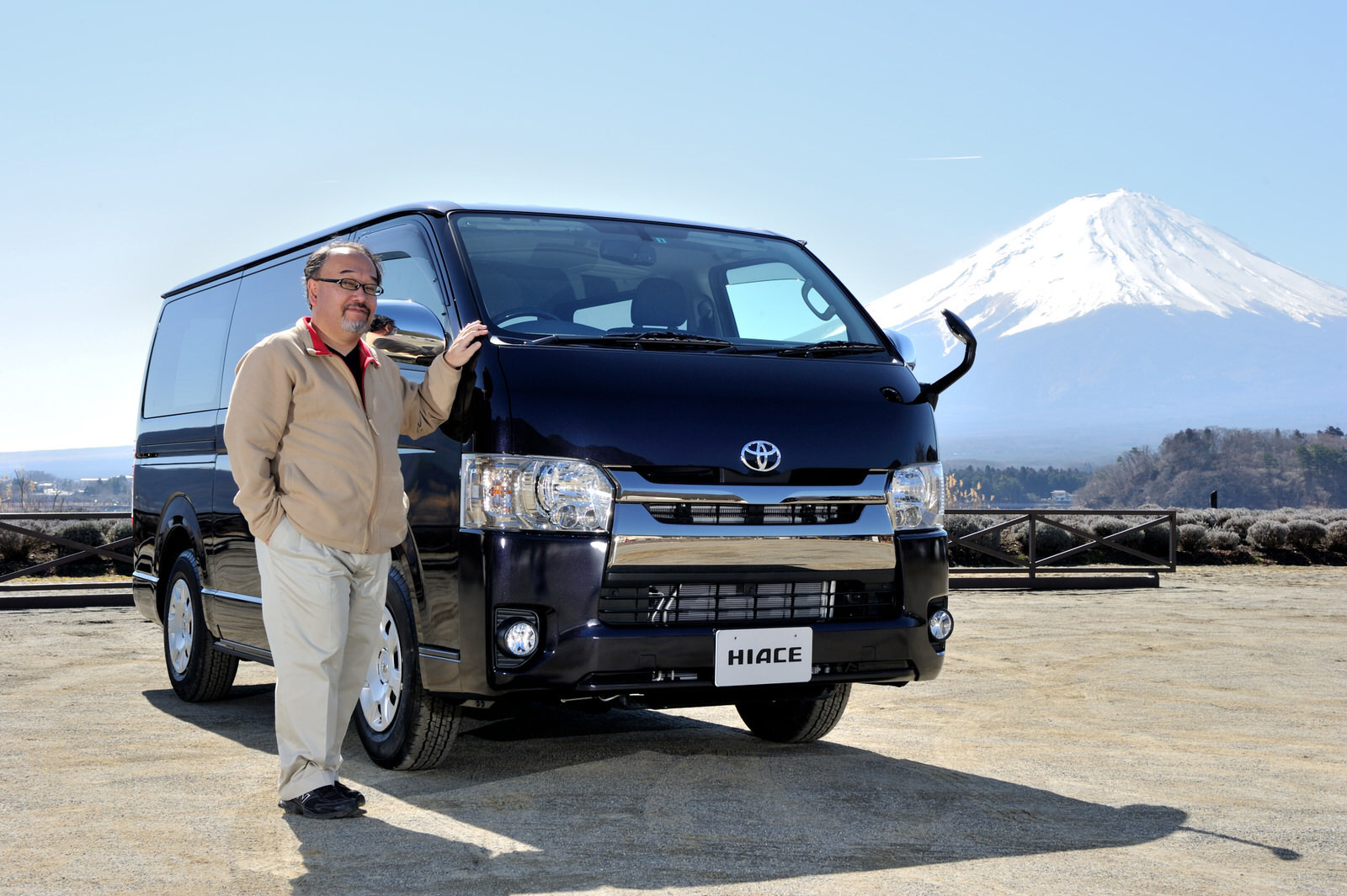 Amazon | トヨタ ハイエース 車 ダークプライム スーパーGL