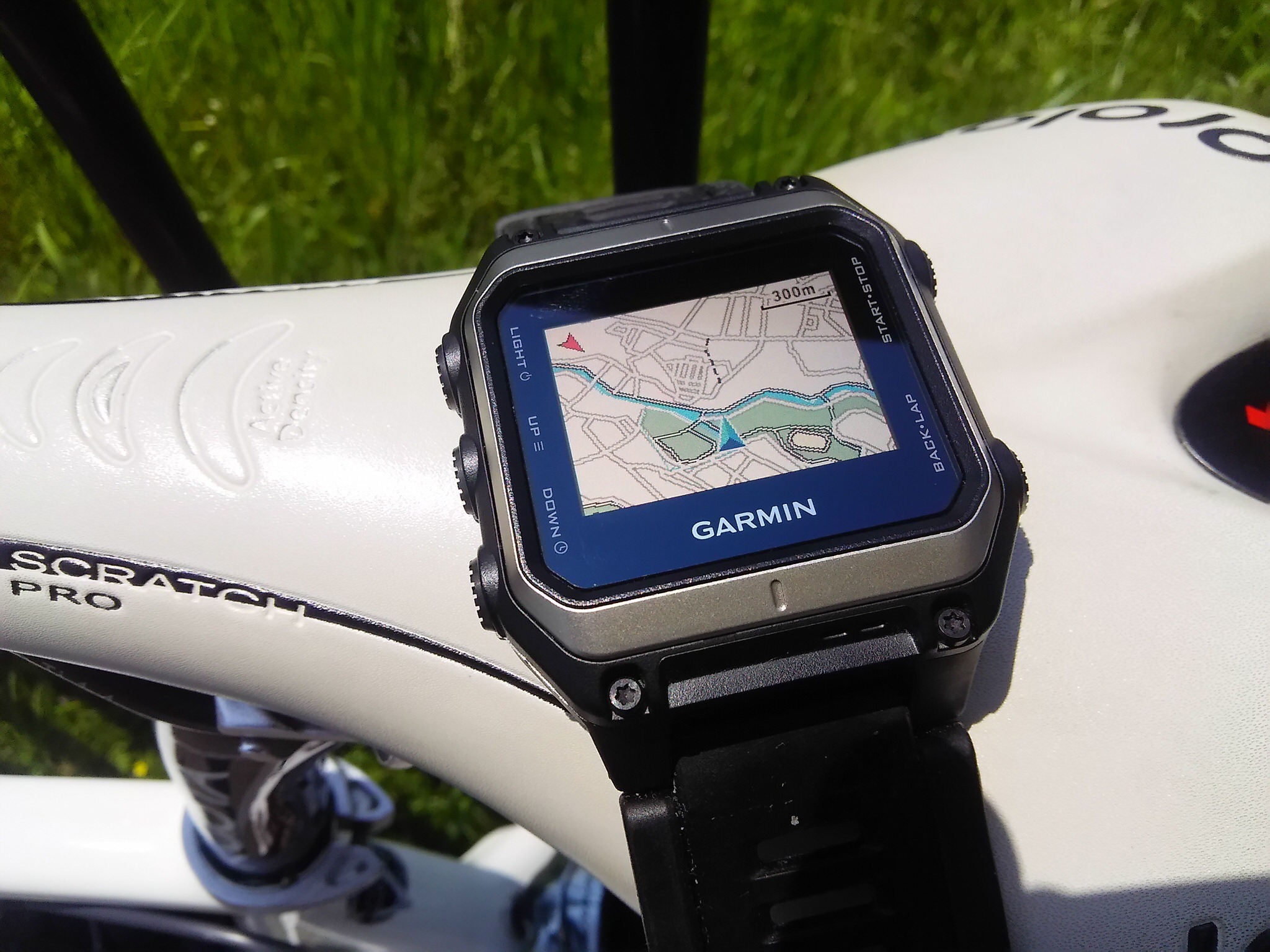 【GARMIN epixJ インプレ後編】登山用地形図&詳細道路地図搭載の