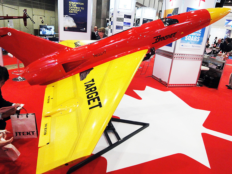 国際航空宇宙展16】LEONARDOヘリ2機、飛鳥エンジン、Banshee Jet
