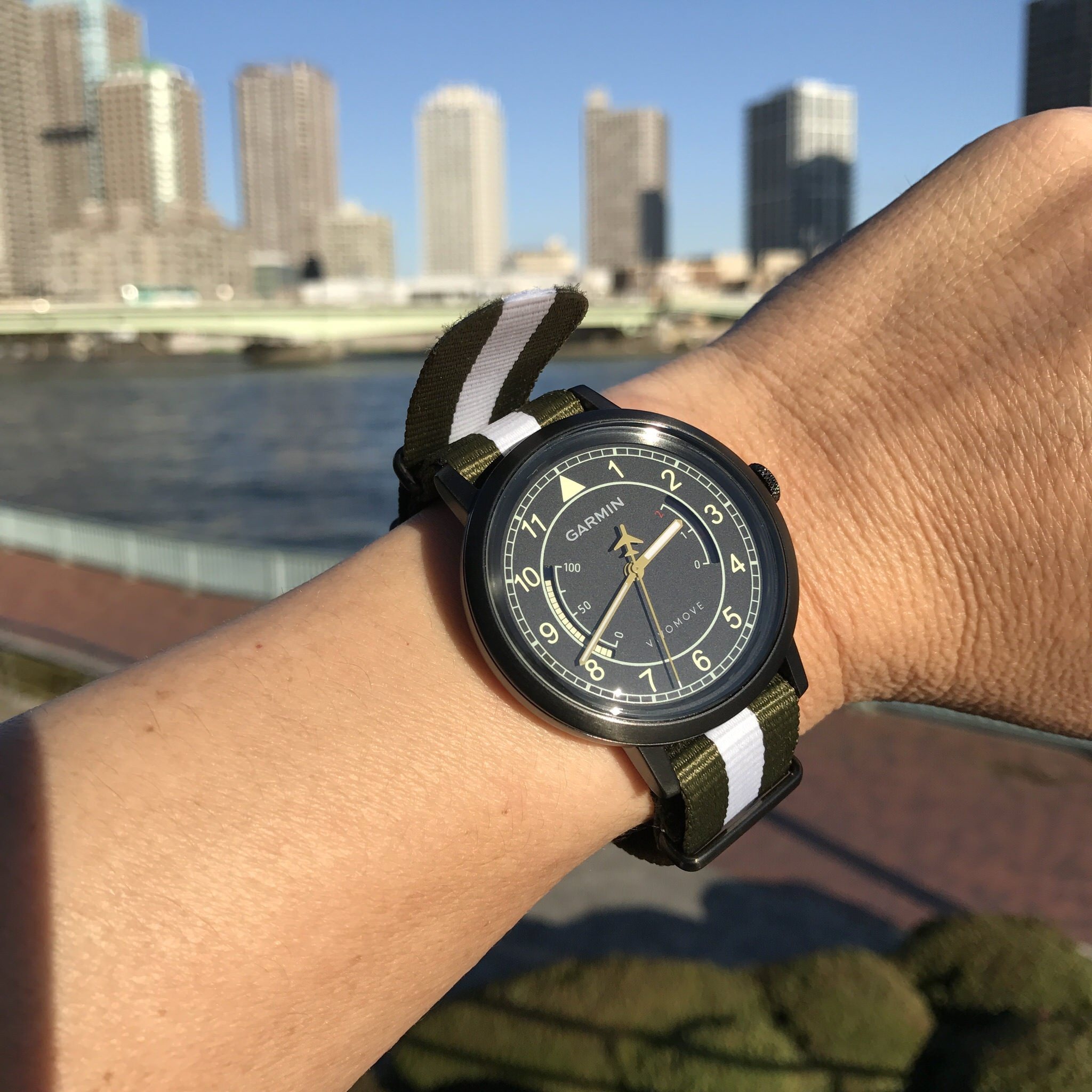 ガーミン VIVOMOVE 2016年モデル 飛行機 時計