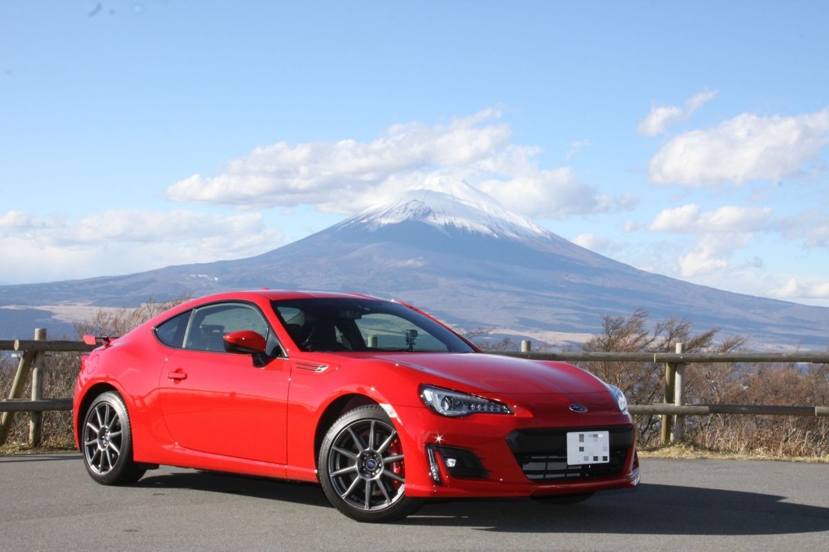 スバル BRZ GT、純正ザックスダンパーを峠道で試してみた