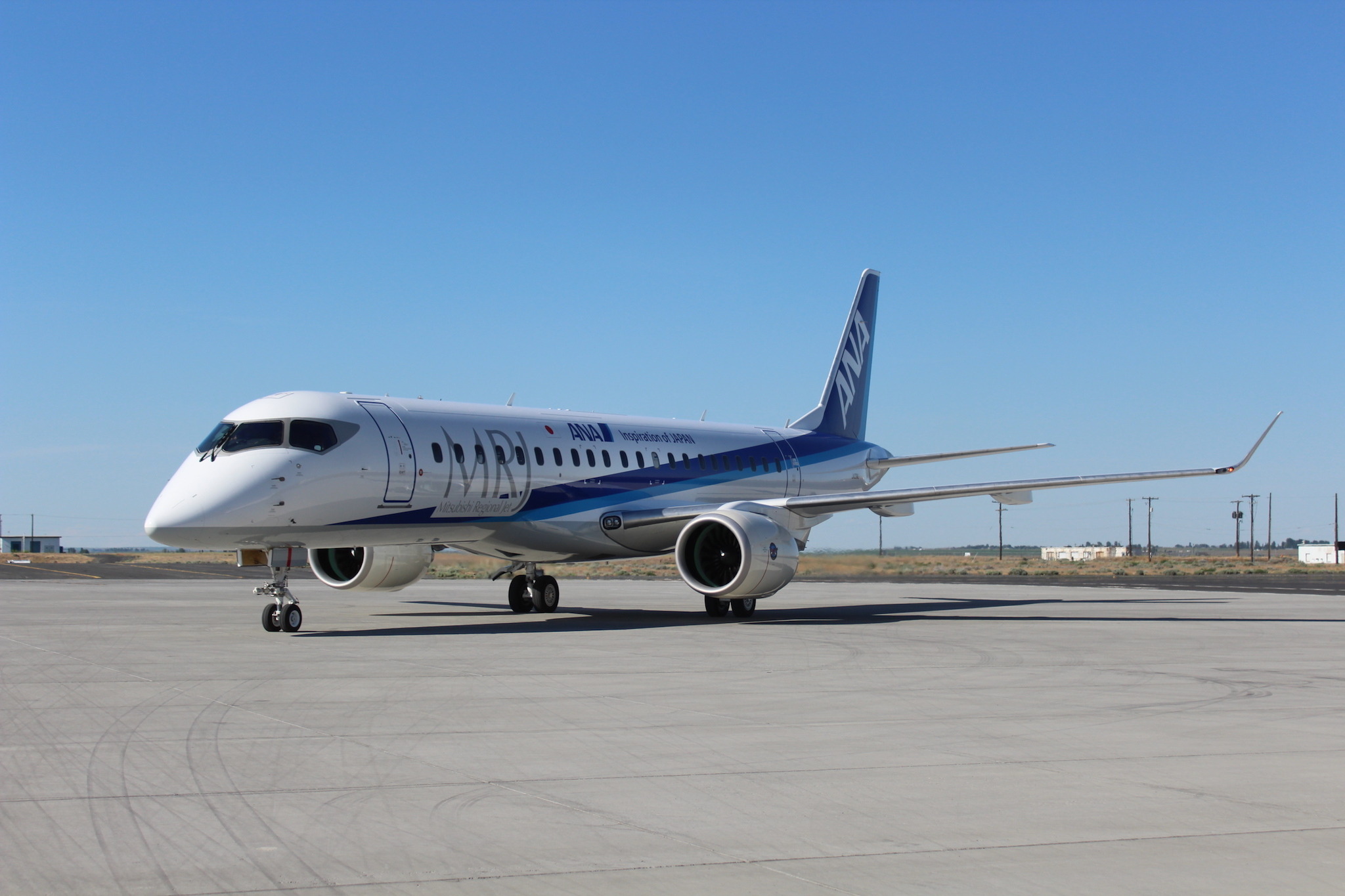 MR19010 1:100 MRJ90 JA23MJ ファンボローエアショー飛行展示機