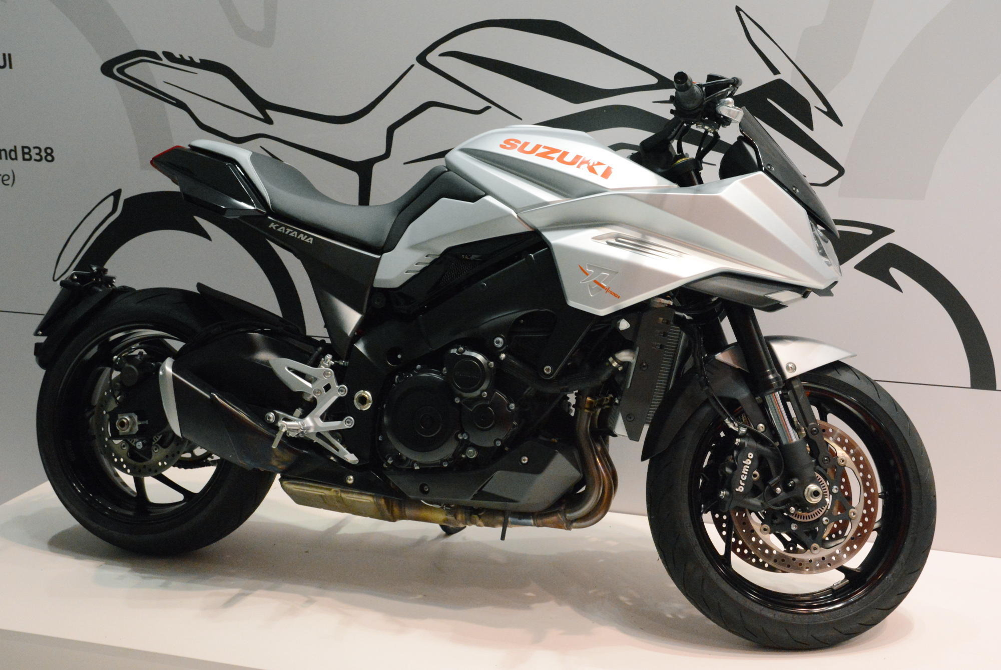 原画　ＳＵＺＵＫＩ　刀　　ＫＡＴＡＮＡ 13番目の画像 - 「レア写真で振り返る！ 名車の40年、蘇るカタナ